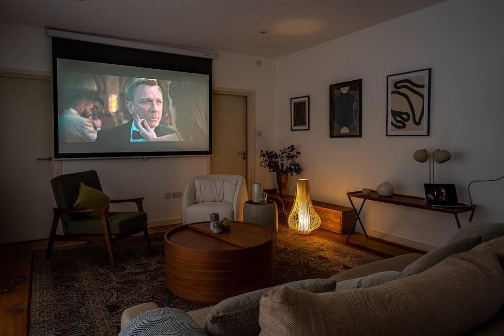Penthouse At The Old Tea Factory Appartement Londen Buitenkant foto