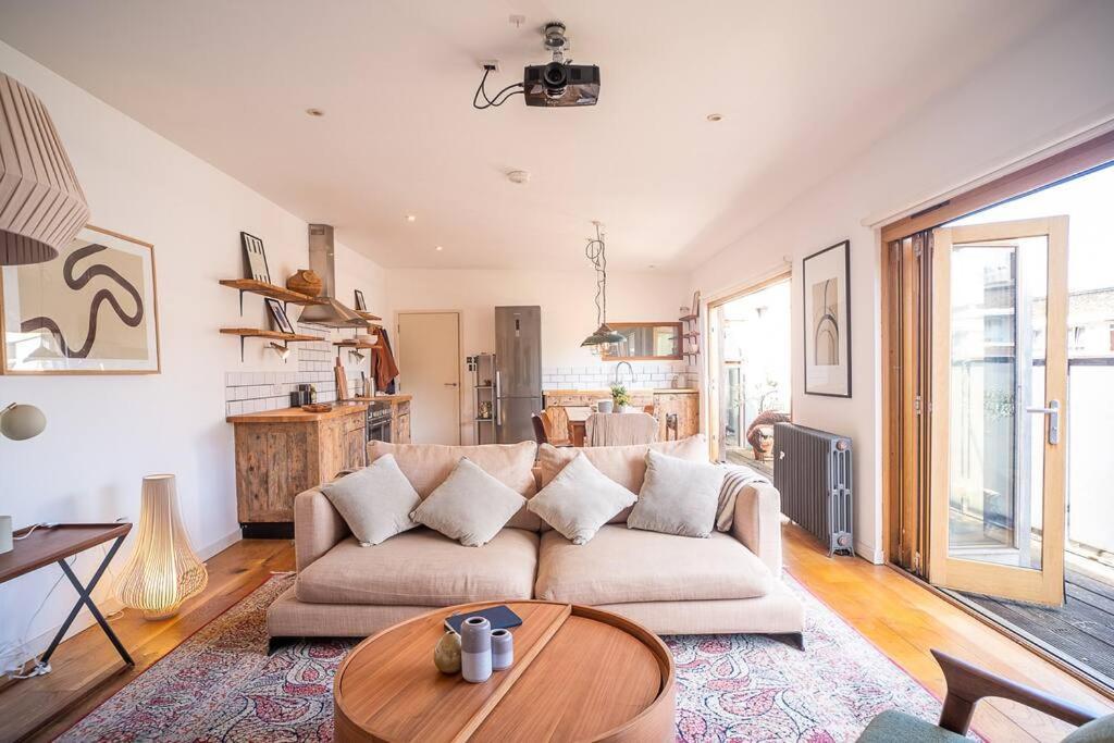 Penthouse At The Old Tea Factory Appartement Londen Buitenkant foto