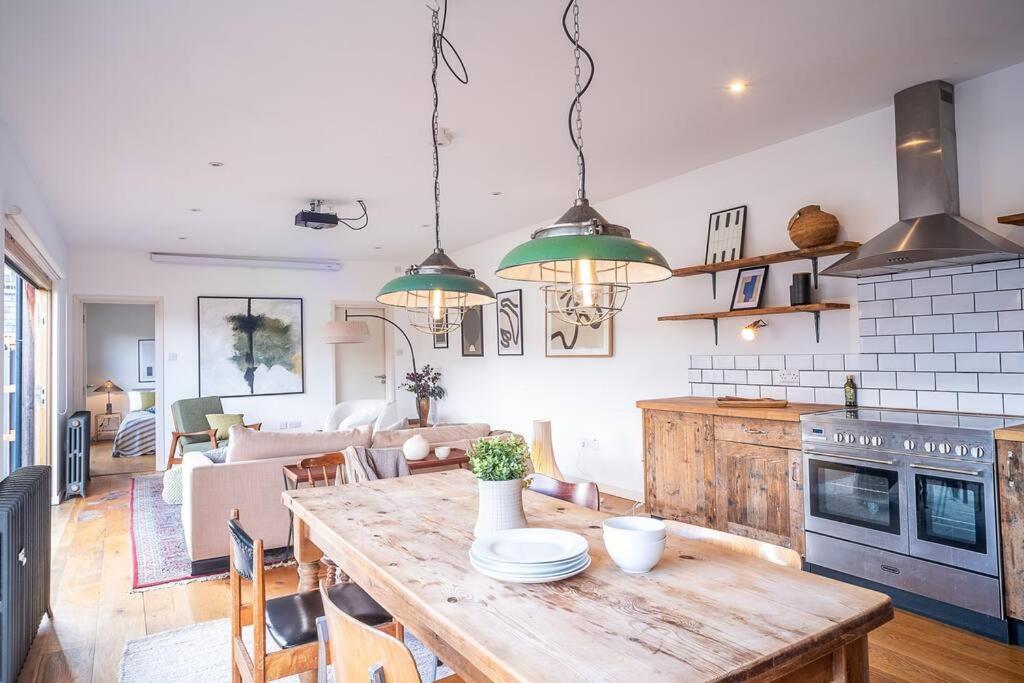 Penthouse At The Old Tea Factory Appartement Londen Buitenkant foto